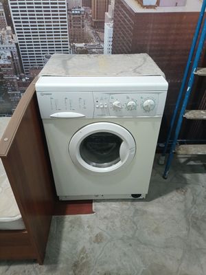 Indesit Кир ювиш машинаси сотилади