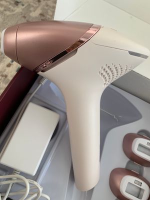 Фотоэпилятор Philips Lumea  ,  бикини, лица, тела