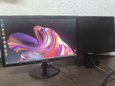 Samsung S22D300 22" LED FHD 75Hz 2шт