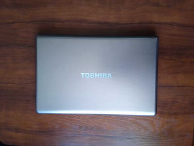 Ноутбук Toshiba i-7 2 харда