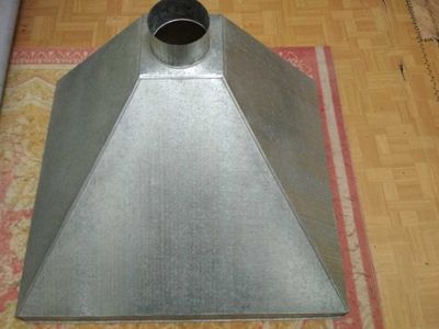 Вытяжка кухонная продается.