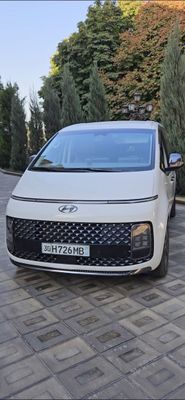 Саёхат тогларда Hyundai staria