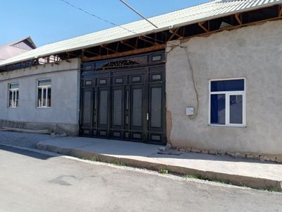 Умид стадион кучасини охирида жойлашган. 3 сотих .