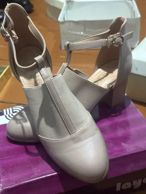 Туфли 38 размер 1 мартта кийилган холати жуда яхши