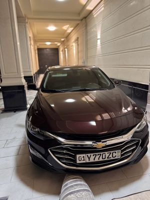Malibu 2 premier 2021 yil 15700 km yurgan