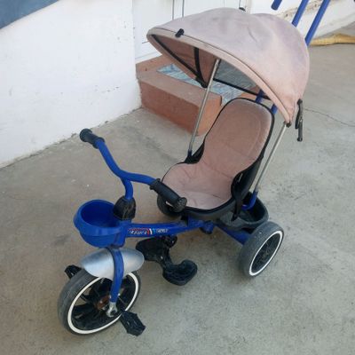 Kolyaska va boshqa narsalar hammasi yangi deyarli ishlatilmagan