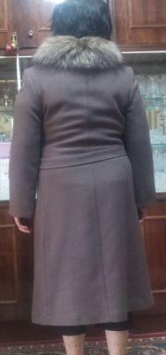 Зимнее шерстяное пальто с натуральным мехом