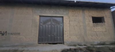 Uchastka sotiladi manzil siplon 8 sutik qurulib tayyor qilingan