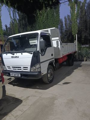 Isuzu samasval yil 2011