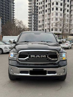 Dogge RAM 1500 4x4 Hemi 5.7