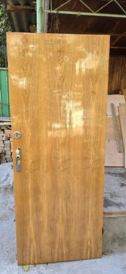 Продается входная дверь