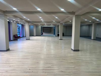 Аренда помещение Нукус куча Миробод базар и Асака банк 1250 кв