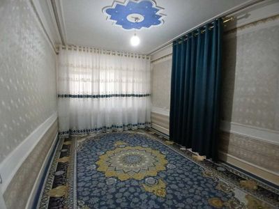 СРОЧНО! Зарафшон шаҳар марказида 3 хонали квартира сотилади.