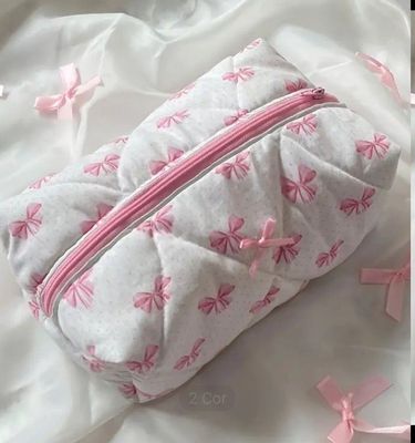 Мини косметичка нежная розовая с бантиками