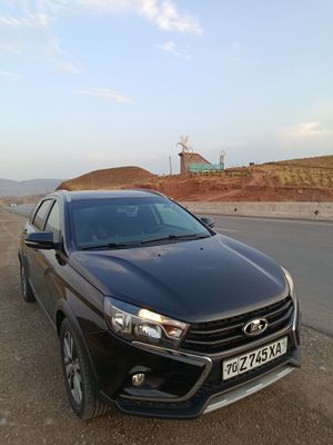 Lada vesta SV cross