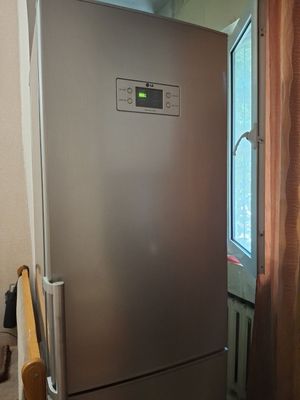 Холодильник LG CTR1