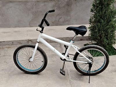 Velosiped sotiladi razmeri 20