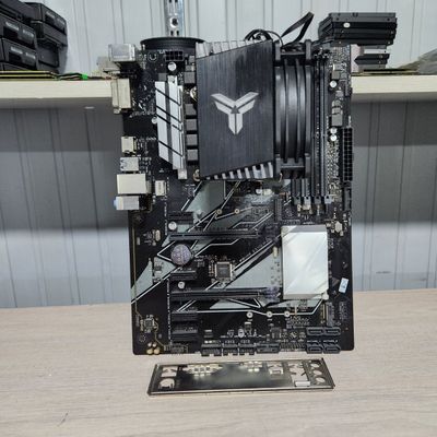 Asus z370 i5 9600k jonsbo rgb kuler