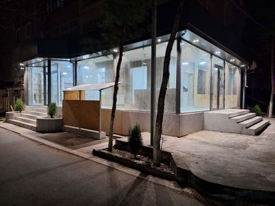 Юнусабад "Нежилое помещение Площадь: 211 м² (+ 83 м² улица)