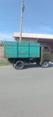 Uaz yili 1980 narxini kelishamiz