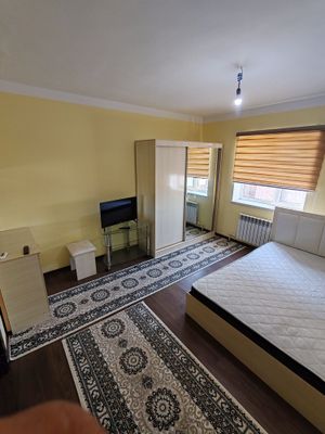 Олмазор ситида янги домда 2 этажда 2хона кв 200$га ижарага берилади