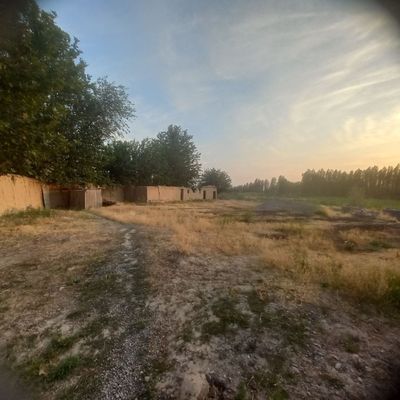 Nazarbek tarnovda yer sotiladi 13.000$