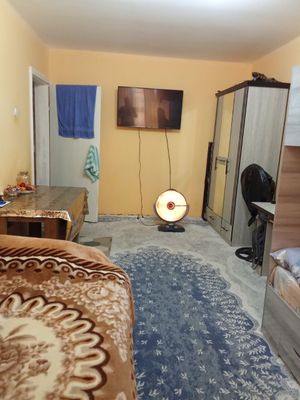 1 хонали квартира сотилади,барча жихозлари билан ,арзон нархда.