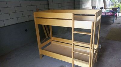 2etajli kravat sotiladi