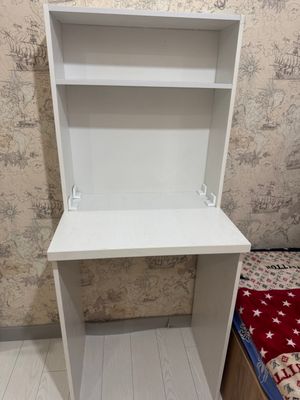 Bolalar dars qiladigan partasi