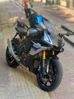 Yamaha R1 M Zakazga keladi