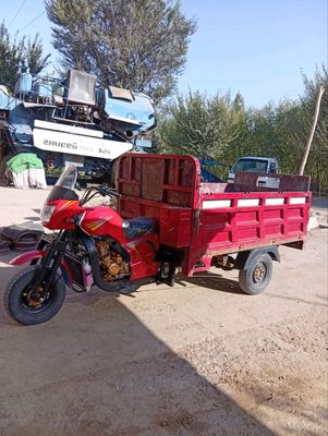 mototsikl yuk uchun