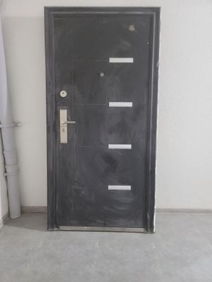 Продаётся входная дверь