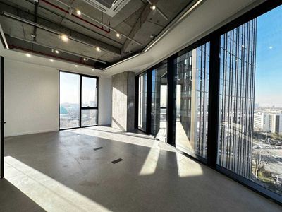 Сдается офис 98м2 в Бизнес центре TRILLIANT | Панорамный вид