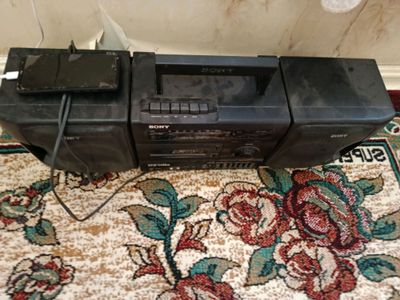 kalonka Sony ham radyo hamma joyi ishlid yaxshi