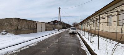 Ер сотилади. Ахмад яссавий махаллада (Ёш ленинчи)