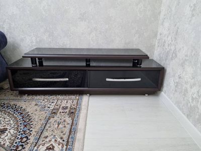 Подставка под телевизор