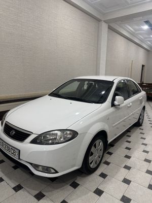Lasseti avtomat Gentra Ravon yevro pozitsiya