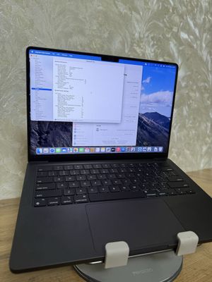 Macbook pro m4 16/512 black 8 sikl + magic mouse 2