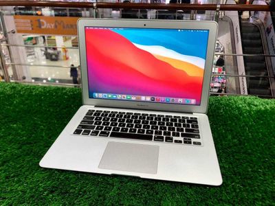 MacBook Air 13-inch idealni holatda Garantiyasi bn