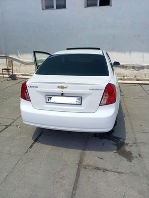Ласетти 1.6 Автомат сотилади.