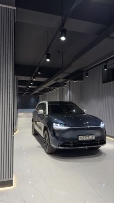 Aito M9 Ultra full hybrid yangi 1400km polniy zapas xod