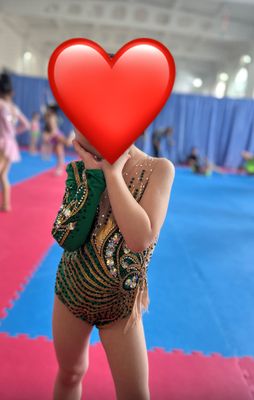Купальник для художественной гимнастики.