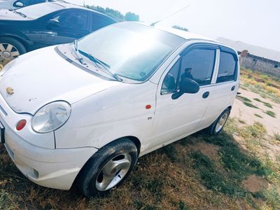 Matiz moshinasi sotiladi. Zoʻr holatda
