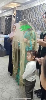 Ansambl yuz ochdiga kiyish uchun