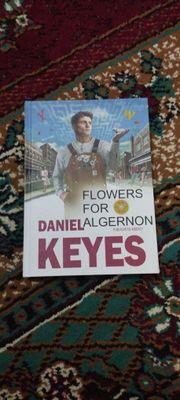 Книга Flowers for Daniel Algernon