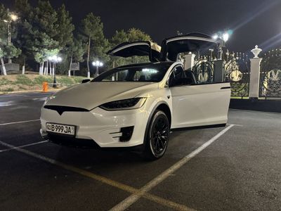 Tesla Model X 75D