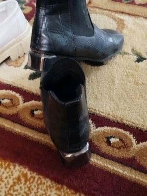 Сапог и туфли