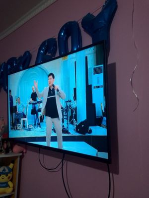 Televizor 43 sotiladi
