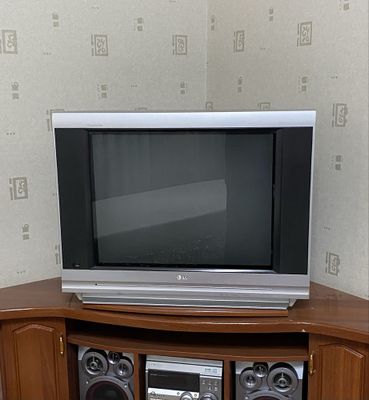 Телевизор LG яхши холатда