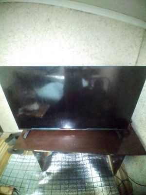 MoonX 50" Smart TV